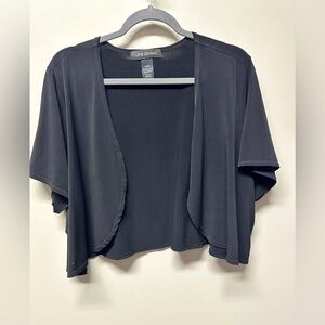 Lane Bryant 22/24 lightweight cropped black shrug EUC